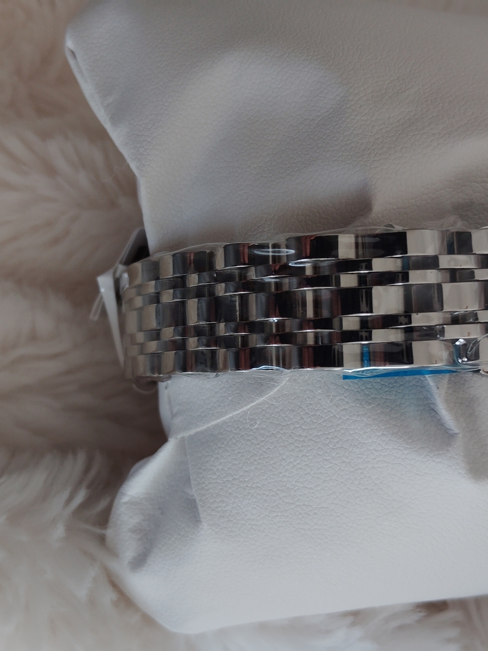 Invicta Women's Silver Bracelet Watch with Mint Green Dial - Picture 8 of 11